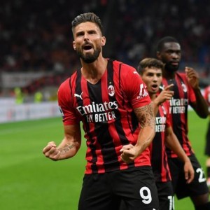 圣西罗见证吉鲁完美首秀 冠军前锋誓破“9号魔咒”